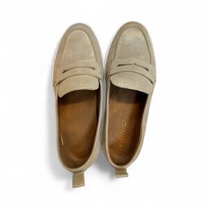 Vionic Women’s Gold Uptown Loafers